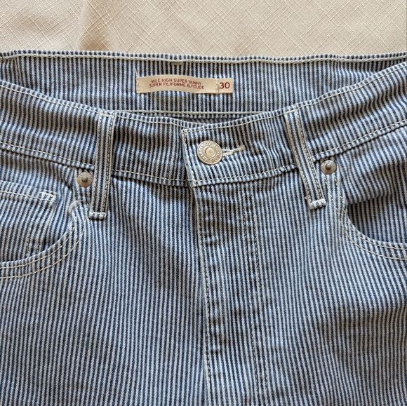 NWOT Levis Pinstripe Mile High Super Skinny Jeans - US30 - Picture 2 of 5